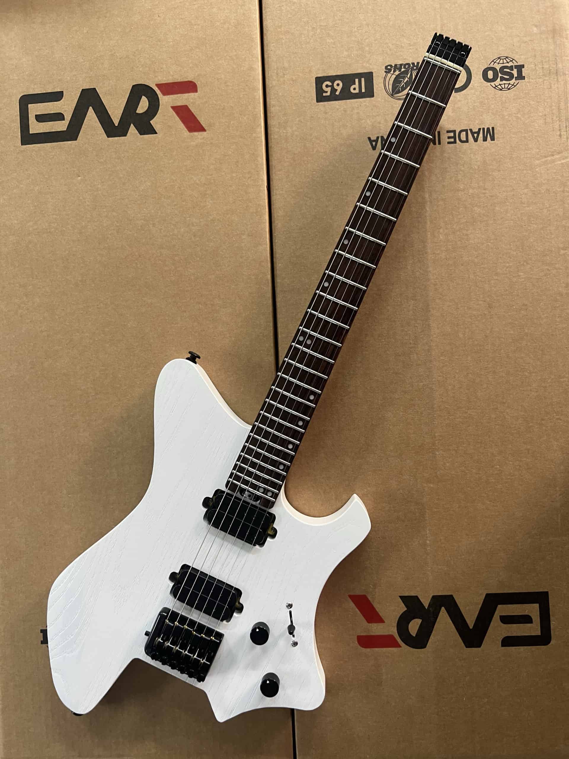 גיטרה חשמלית Electric Guitar Eart GW2 white